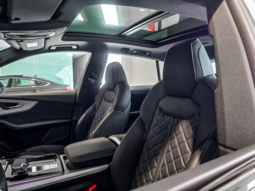 Audi-Q8-3.0 TFSI GASOLINA PERFORMANCE BLACK QUATTRO TIPTRONIC