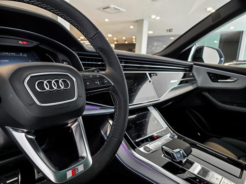 Audi-Q8-3.0 TFSI GASOLINA PERFORMANCE BLACK QUATTRO TIPTRONIC