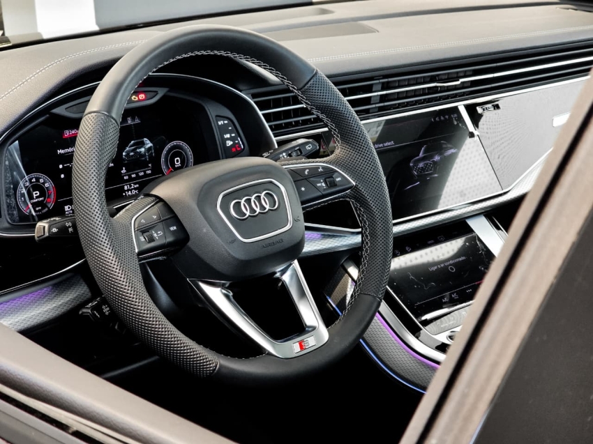 Audi-Q8-3.0 TFSI GASOLINA PERFORMANCE BLACK QUATTRO TIPTRONIC