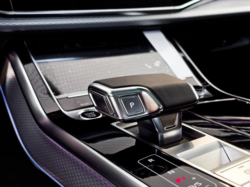 Audi-Q8-3.0 TFSI GASOLINA PERFORMANCE BLACK QUATTRO TIPTRONIC