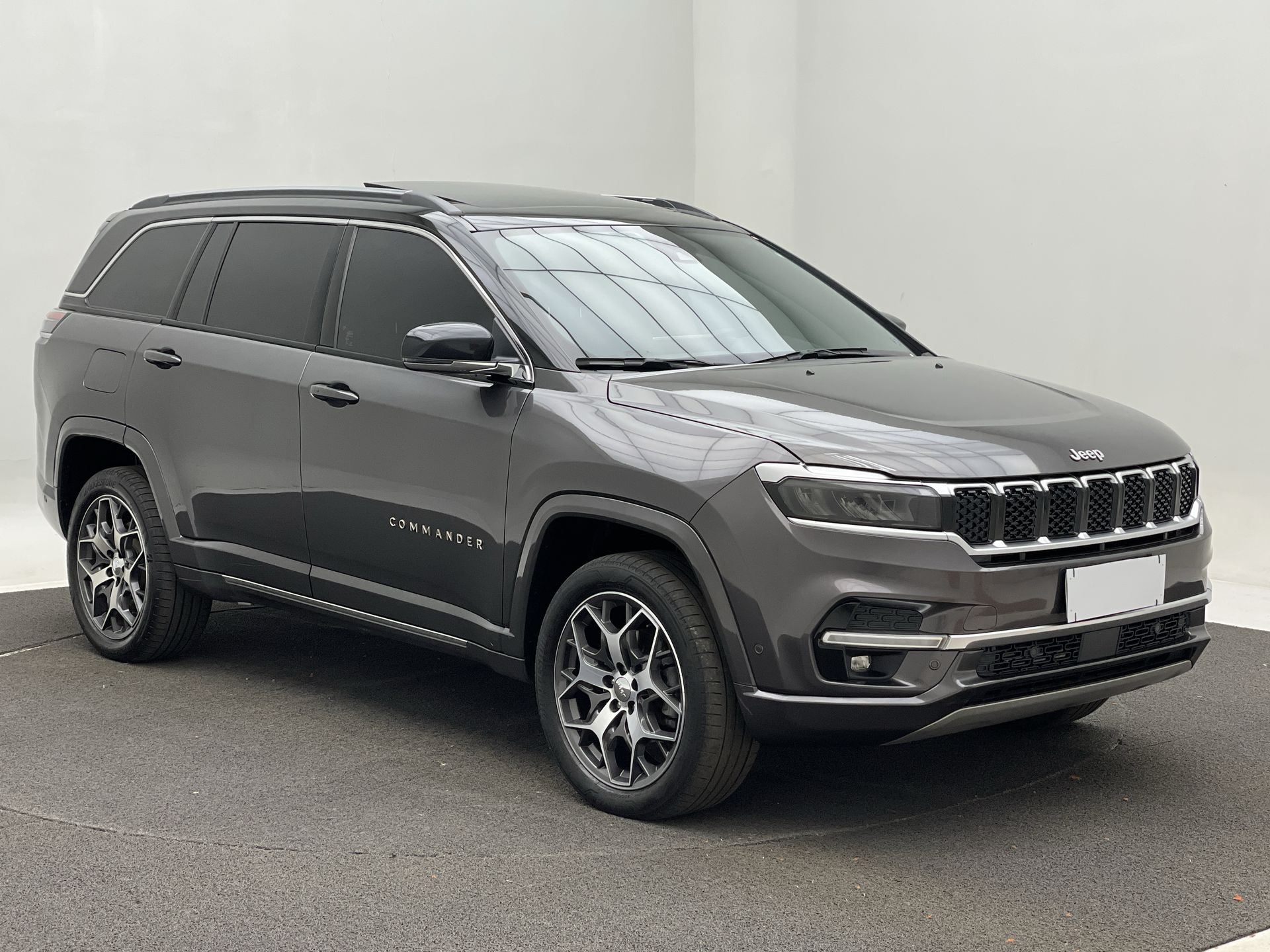 Jeep-COMMANDER-Commander Overl. TD380 2.0 4x4 Die. Aut.
