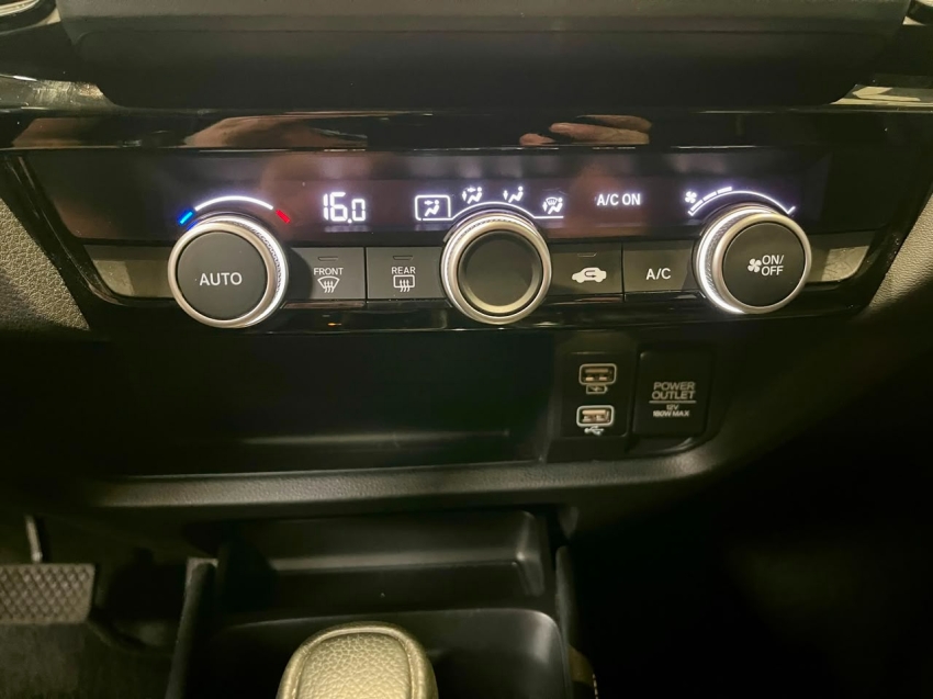 Honda-CITY-1.5 i-VTEC FLEX HATCH TOURING CVT