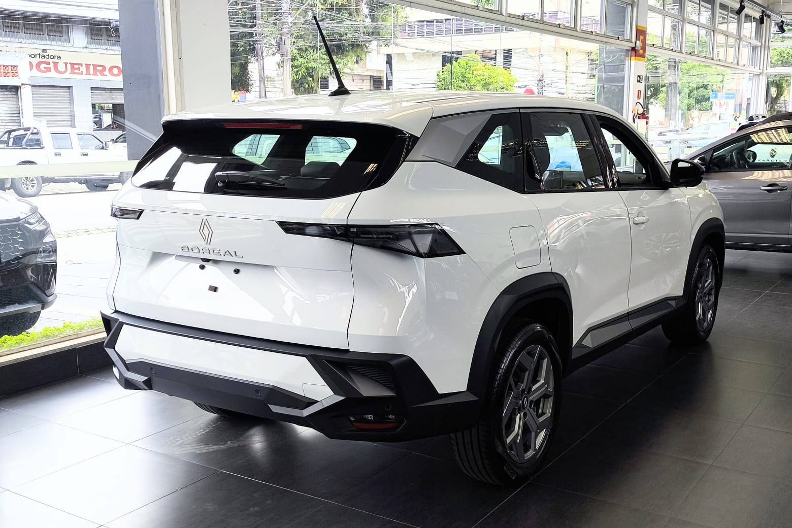 Renault-BOREAL-Boreal Evolution 1.3 Turbo 16V 5p Aut.