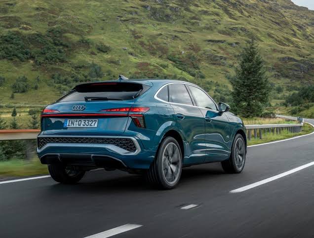 Terceira geração do Audi Q3 chega à linha de produção brasileira