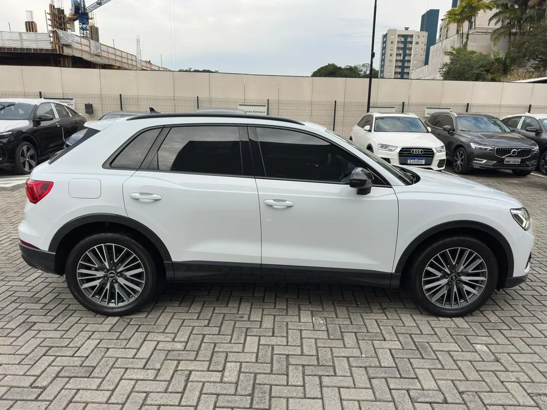 Q3 Perf. Black 2.0 TFSI Tiptr. Quattro
