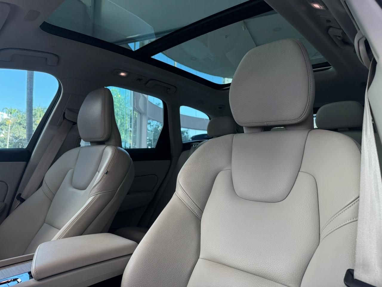 Volvo-XC 60-XC 60 T-8 Plus 2.0 AWD (Híbrido)
