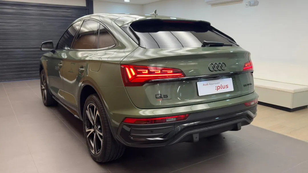 Audi-Q5-Q5 SB P Black. 2.0 TFSIe S.Tr. Qt (Hib.)