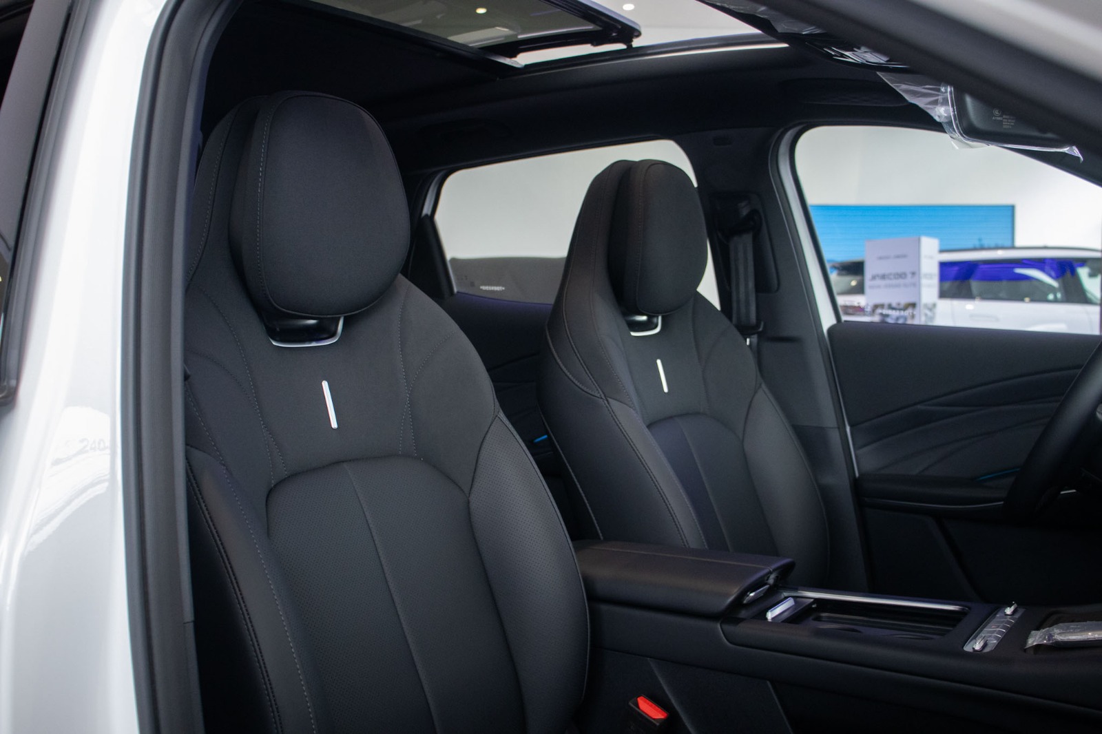 Omoda-7-7 Luxury 1.5 TB FWD