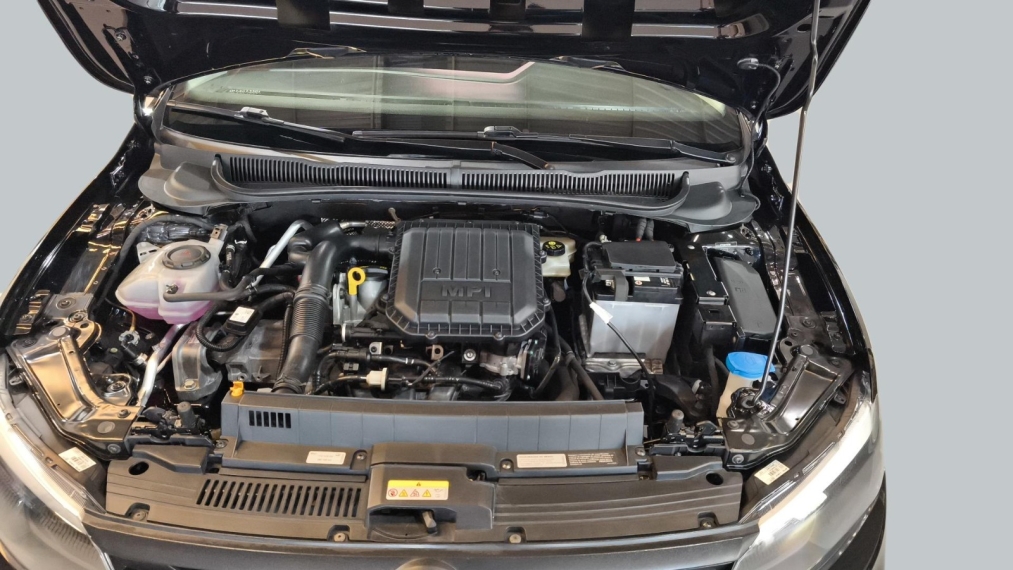 Volkswagen-POLO-1.0 MPI TRACK MANUAL