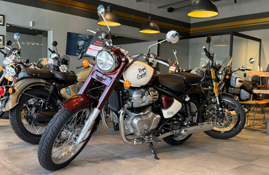 Royal Enfield-CLASSIC 650-CLASSIC 650 VALLAM RED