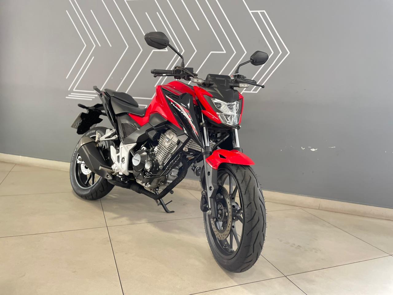 CB 300F Twister Flex