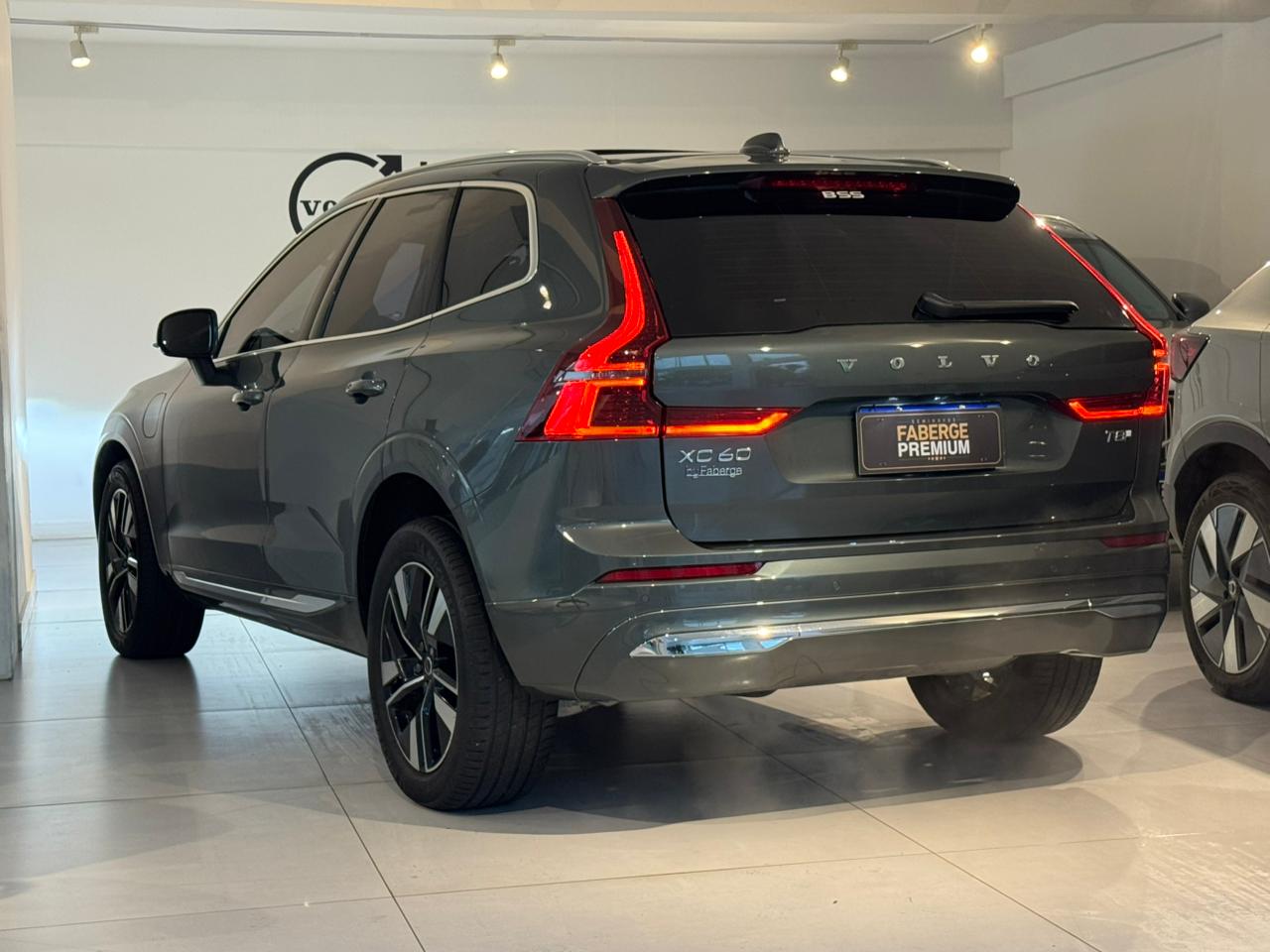 Volvo-XC 60-XC 60 T-8 Plus 2.0 AWD (Híbrido)
