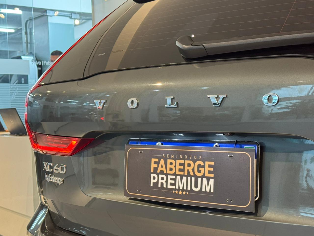 Volvo-XC 60-XC 60 T-8 Plus 2.0 AWD (Híbrido)