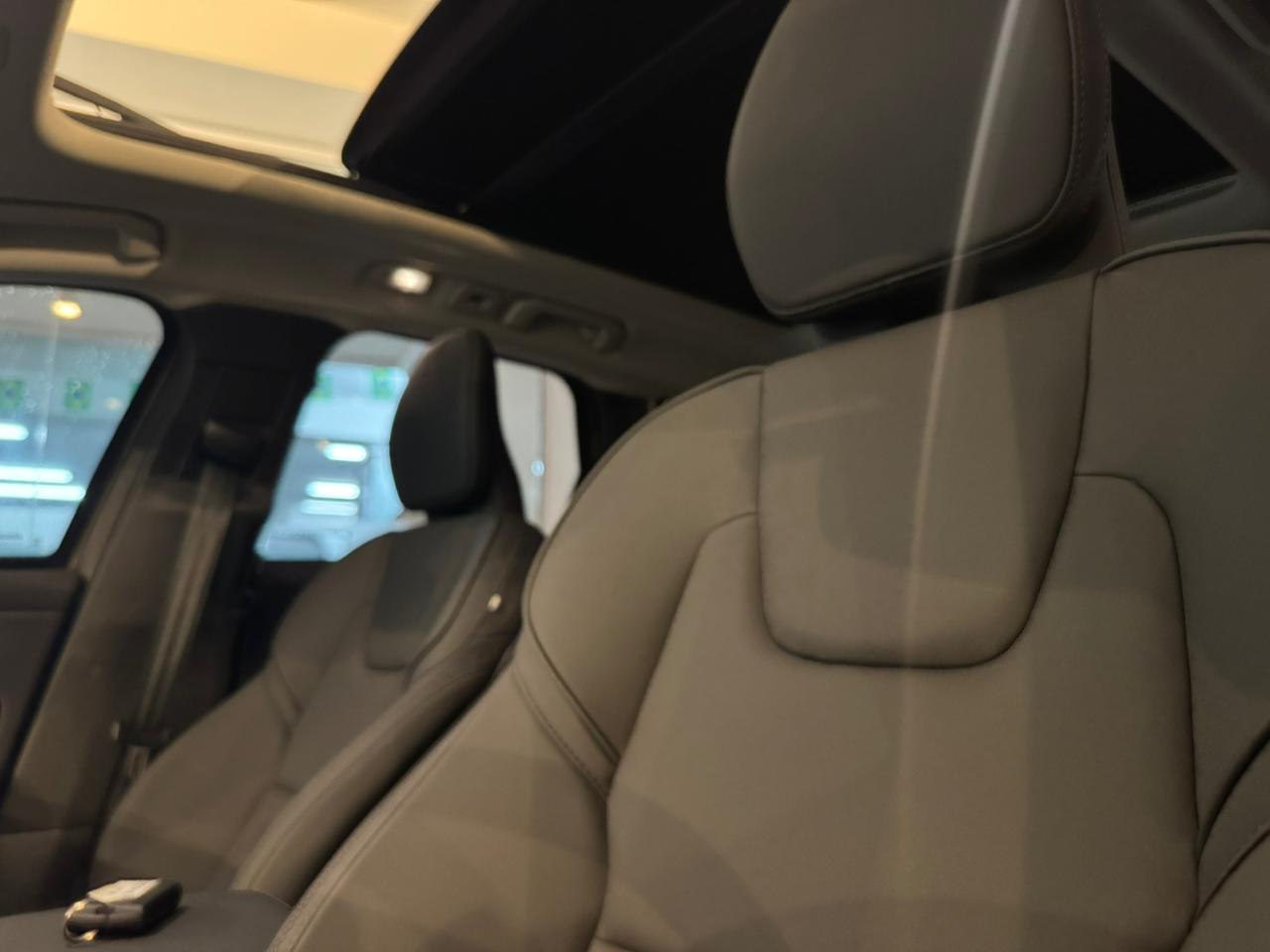 Volvo-XC 60-XC 60 T-8 Plus 2.0 AWD (Híbrido)
