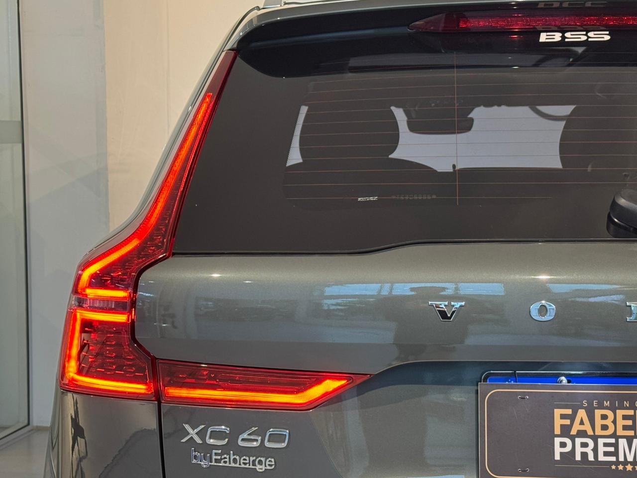 Volvo-XC 60-XC 60 T-8 Plus 2.0 AWD (Híbrido)