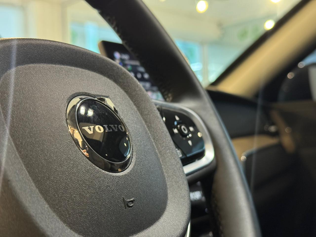 Volvo-XC 60-XC 60 T-8 Plus 2.0 AWD (Híbrido)