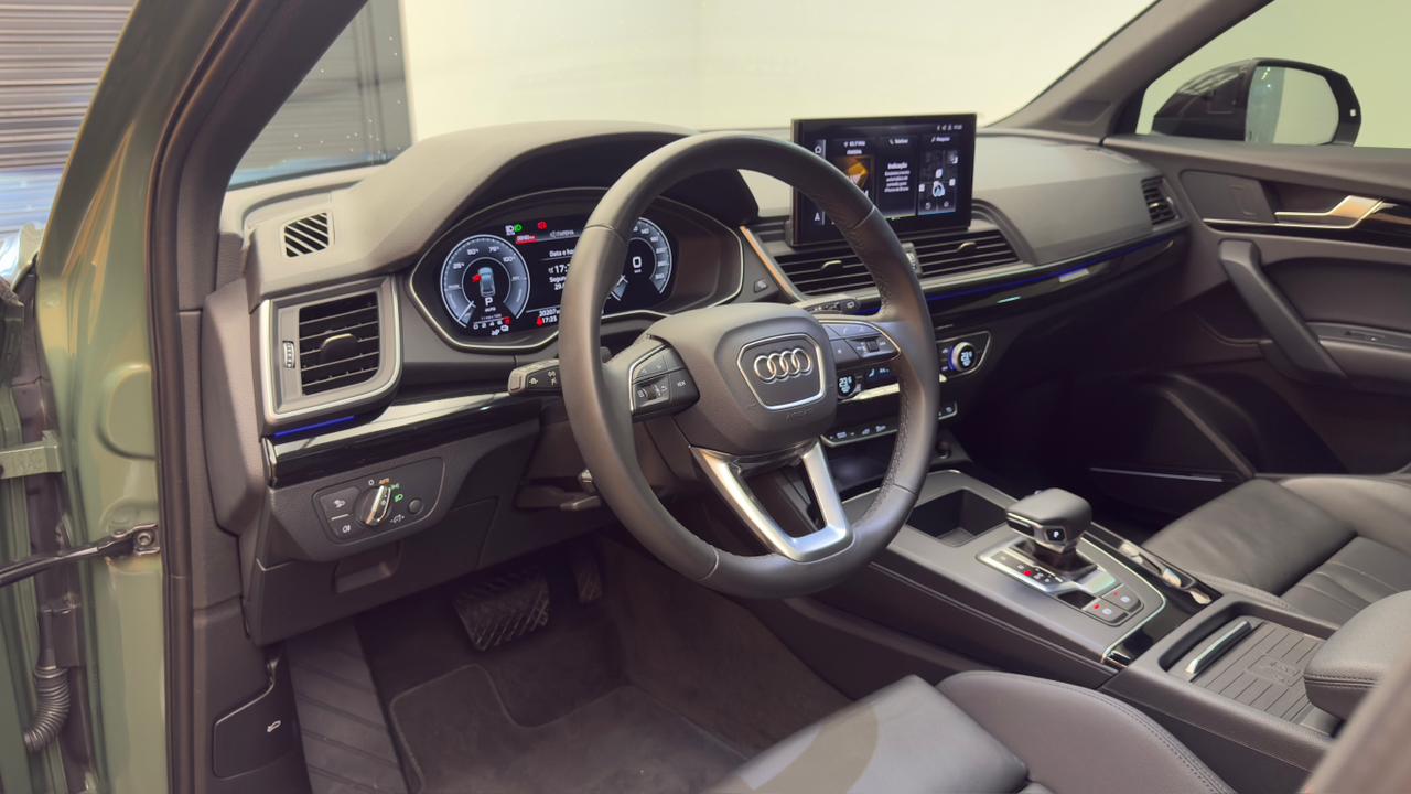 Audi-Q5-Q5 SB P Black. 2.0 TFSIe S.Tr. Qt (Hib.)