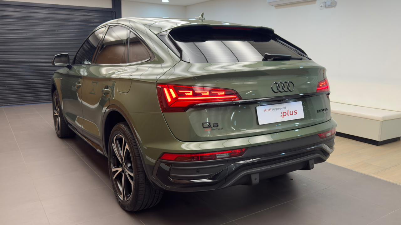 Audi-Q5-Q5 SB P Black. 2.0 TFSIe S.Tr. Qt (Hib.)
