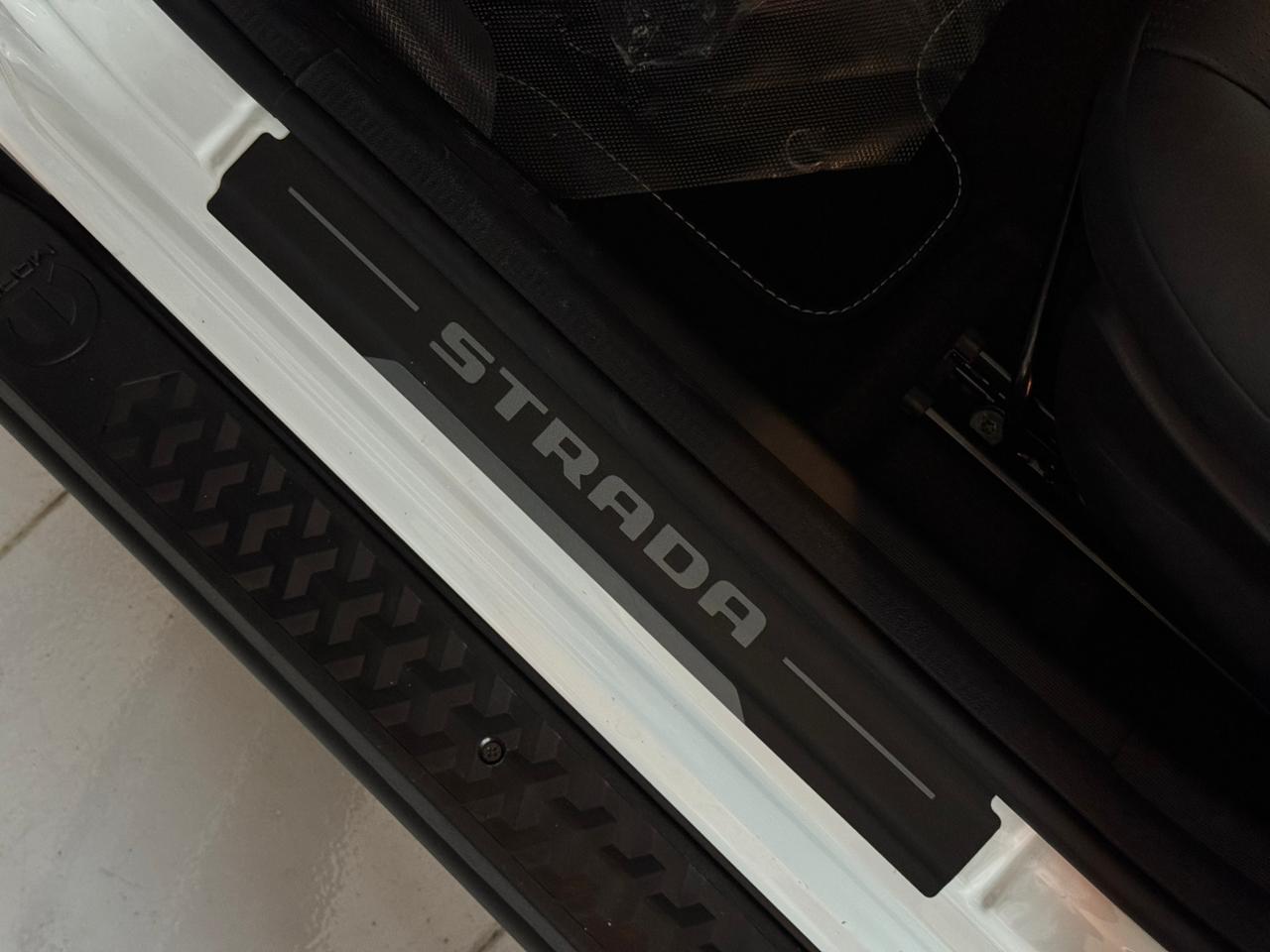 Fiat-STRADA-Strada Ultra 1.0 Flex Turbo CD Aut.