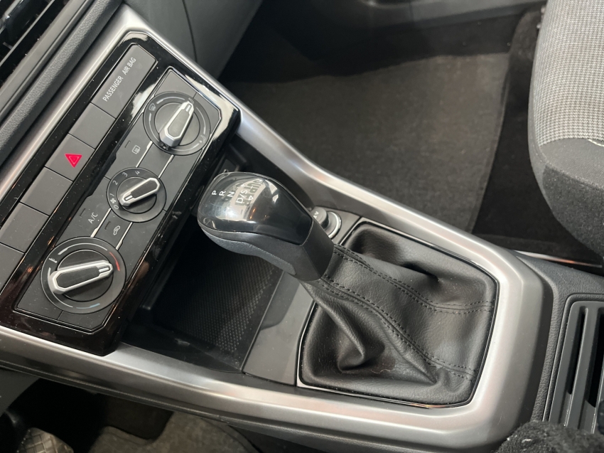 Volkswagen-T-CROSS-1.0 200 TSI TOTAL FLEX AUTOMÁTICO