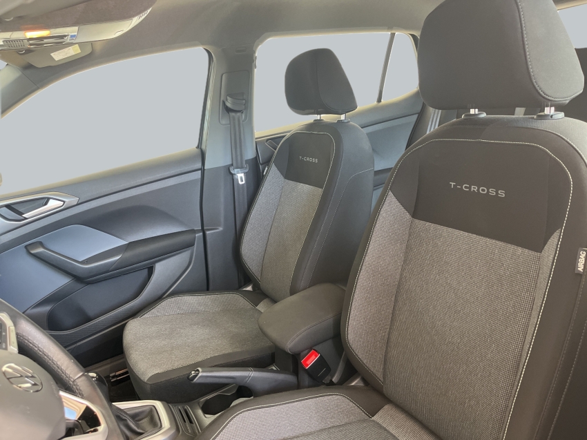 Volkswagen-T-CROSS-1.0 200 TSI TOTAL FLEX AUTOMÁTICO