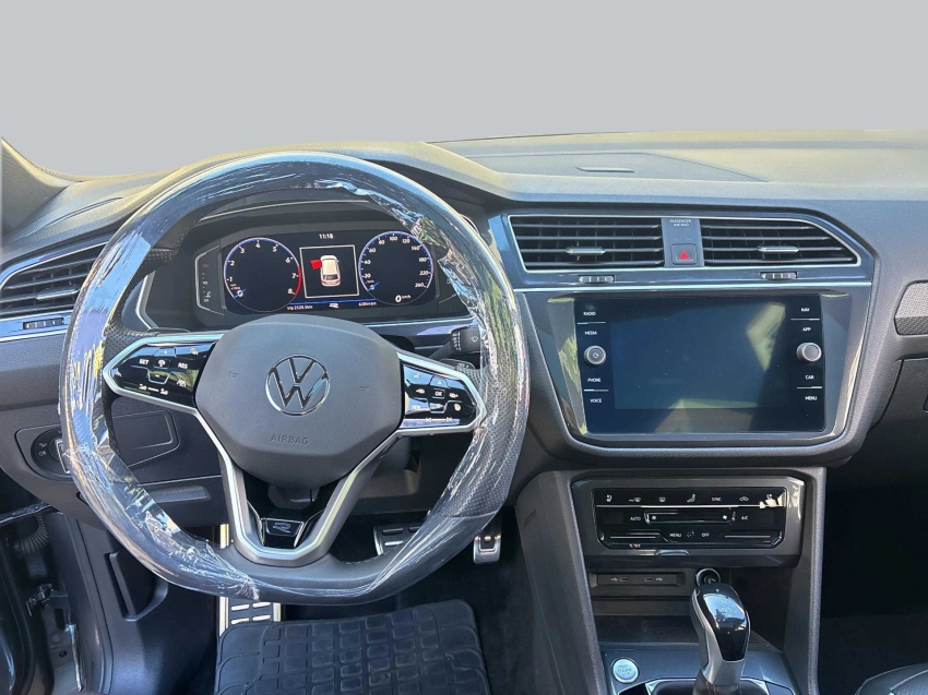 Volkswagen-TIGUAN-2.0 300 TSI GASOLINA ALLSPACE R-LINE AUTOMÁTICO