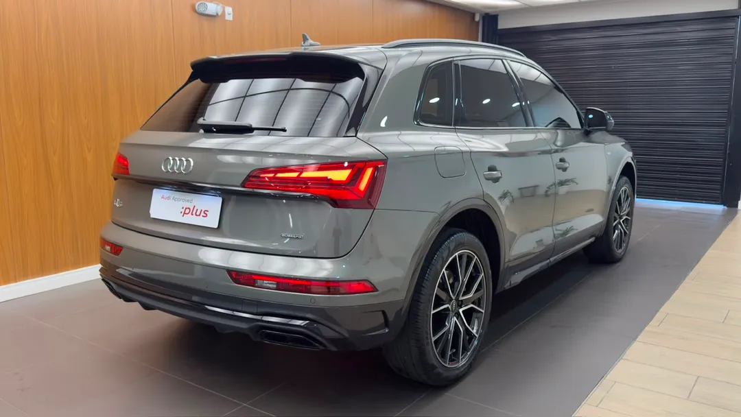 Audi-Q5-Q5 S-Line Black 2.0 TFSI Quat. S-Tronic