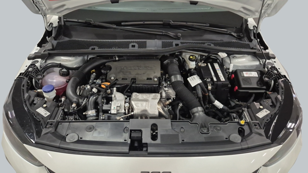 Peugeot-208-1.0 TURBO 200 FLEX GT CVT