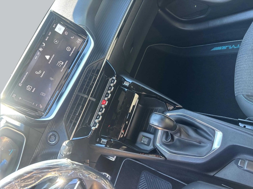 Peugeot-208-1.0 TURBO 200 FLEX STYLE CVT