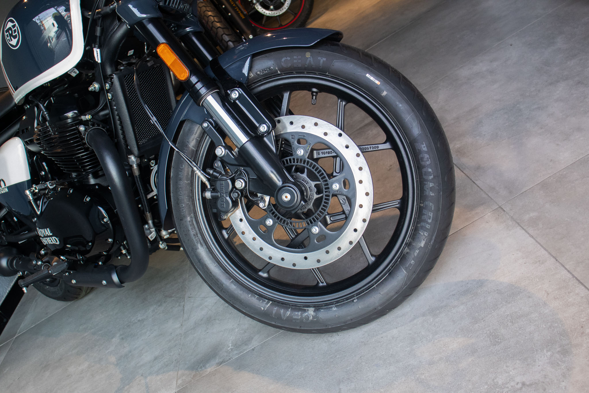 Royal Enfield-Shotgun-Shotgun 650cc ABS