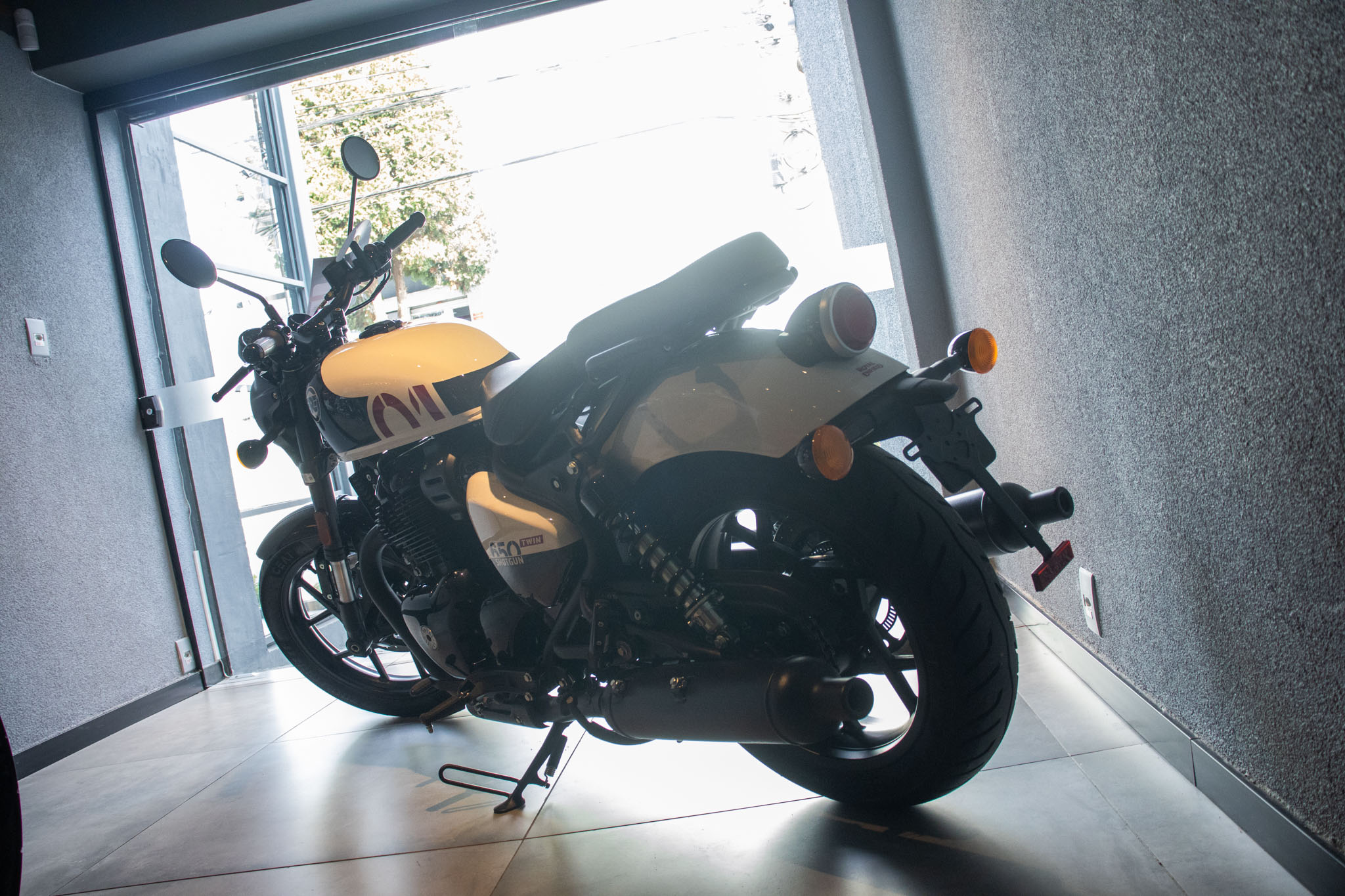 Royal Enfield-Shotgun-Shotgun 650cc ABS