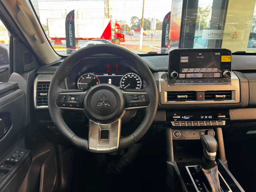 Mitsubishi-TRITON-2.4 BITURBO DIESEL CD HPE 4X4 AUTOMÁTICO