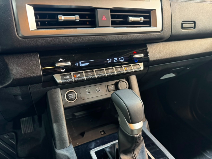 Mitsubishi-TRITON-2.4 BITURBO DIESEL CD HPE 4X4 AUTOMÁTICO