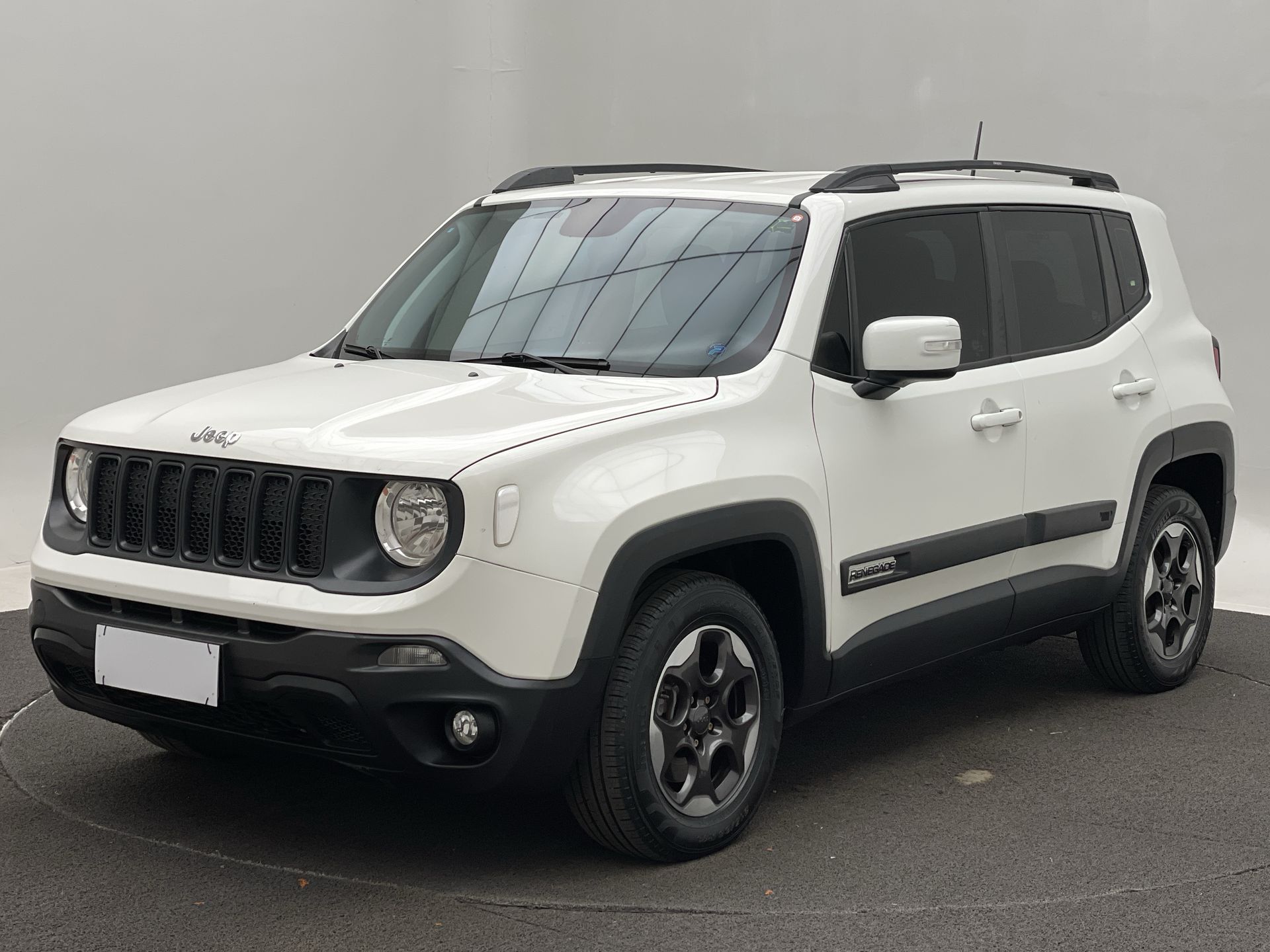 Renegade 1.8 4x2 Flex 16V Aut.
