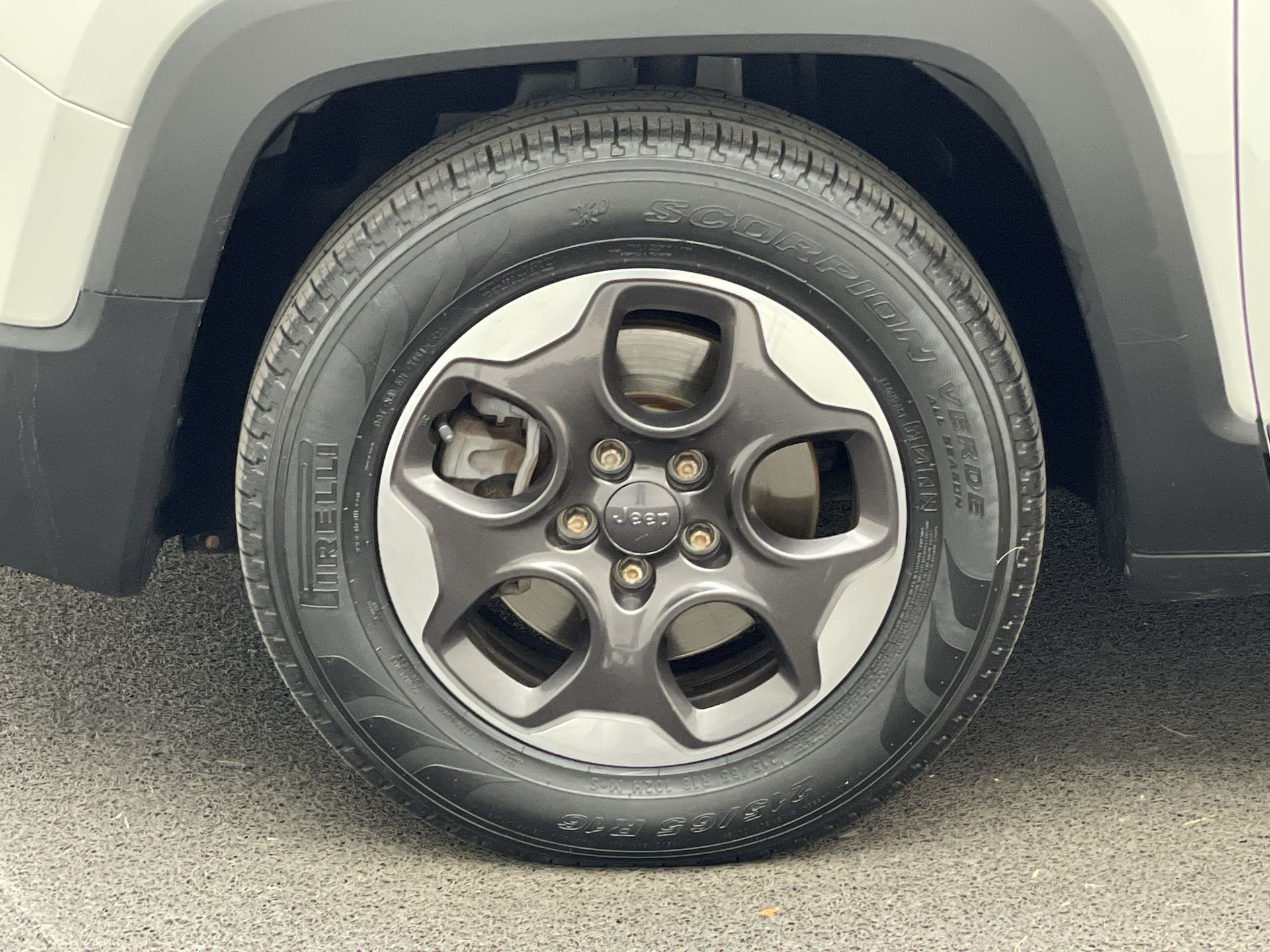 Jeep-RENEGADE-Renegade 1.8 4x2 Flex 16V Aut.