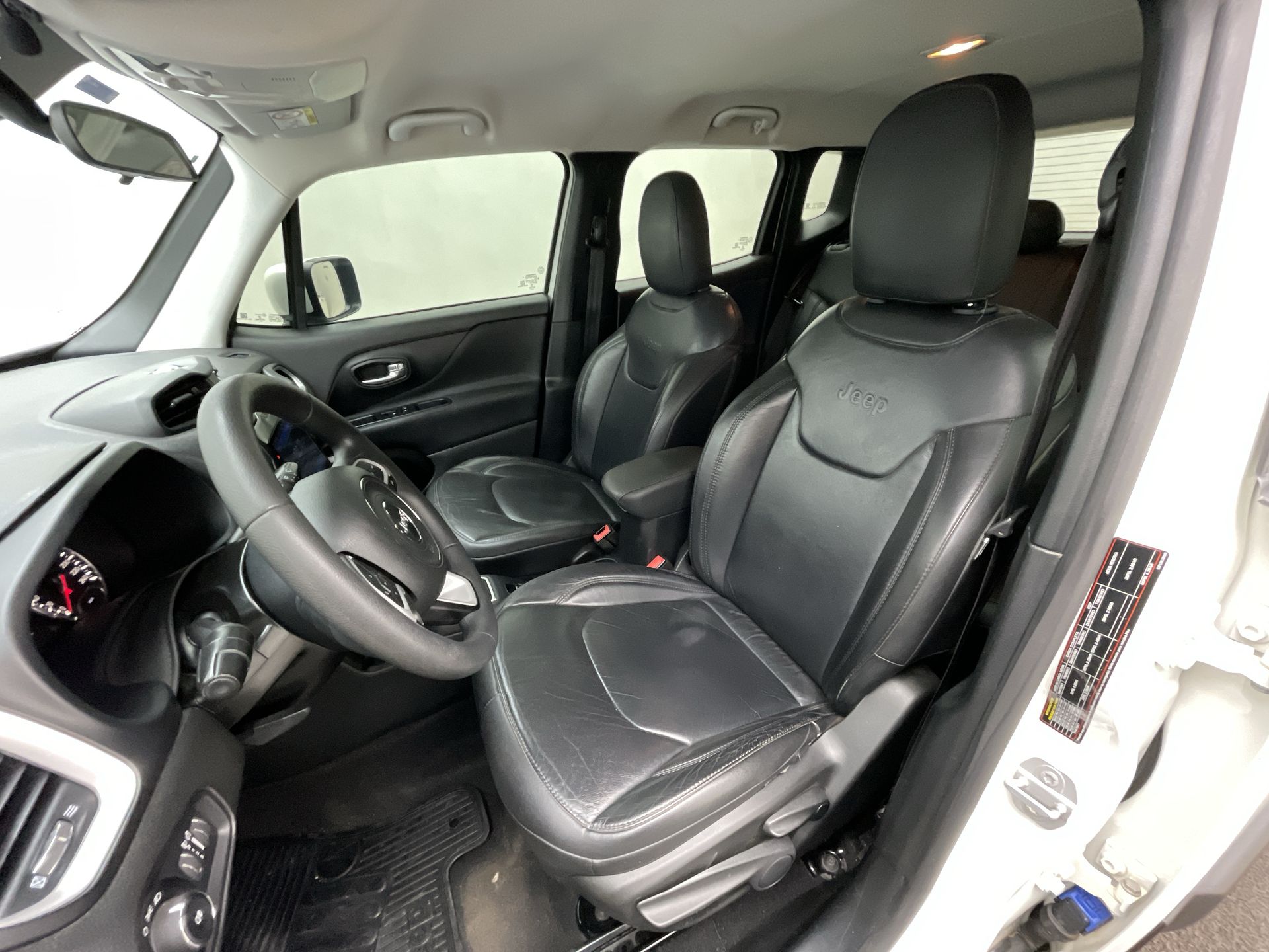 Jeep-RENEGADE-Renegade 1.8 4x2 Flex 16V Aut.