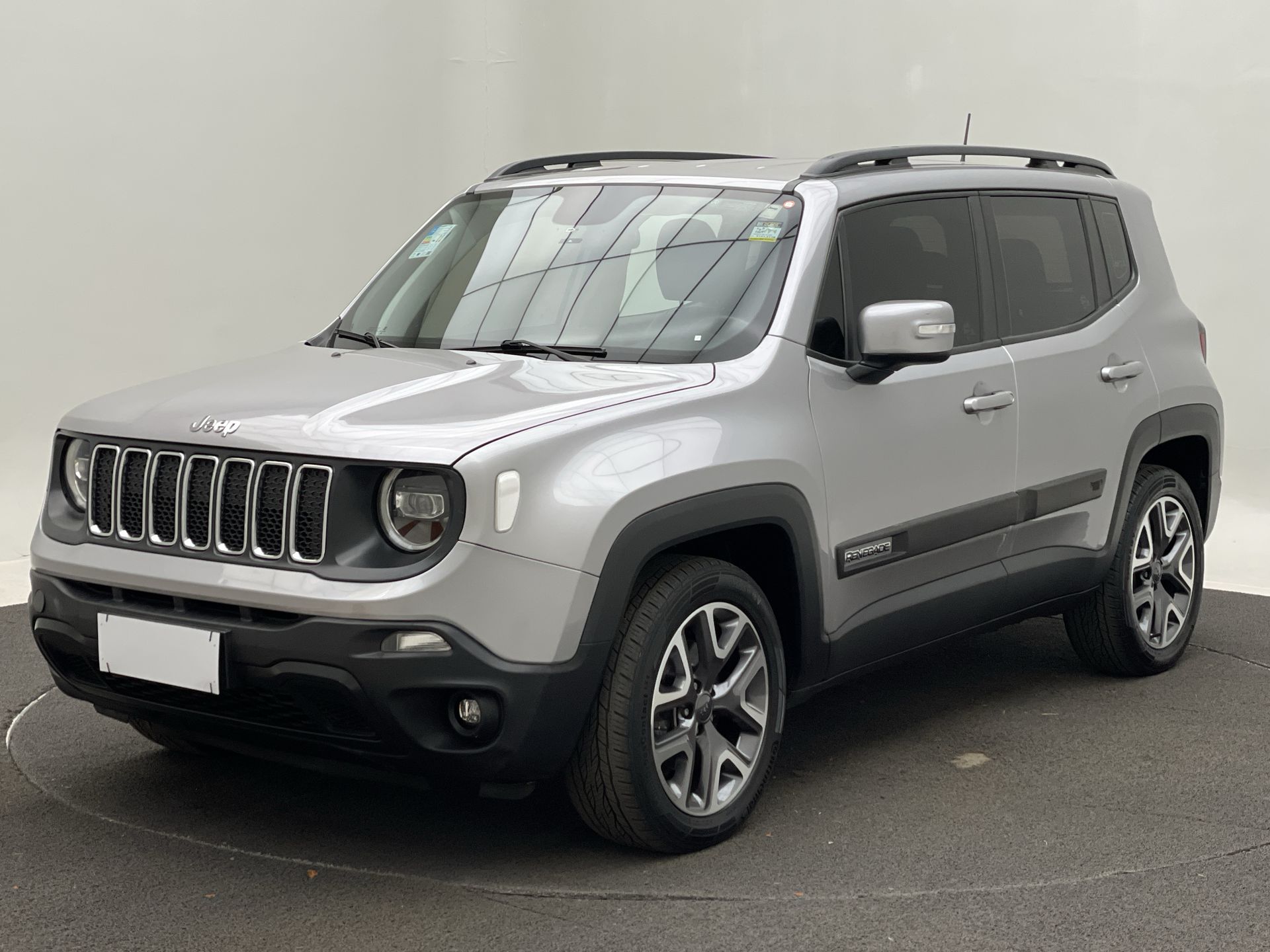 Renegade Longitude 1.8 4x2 Flex 16V Aut.