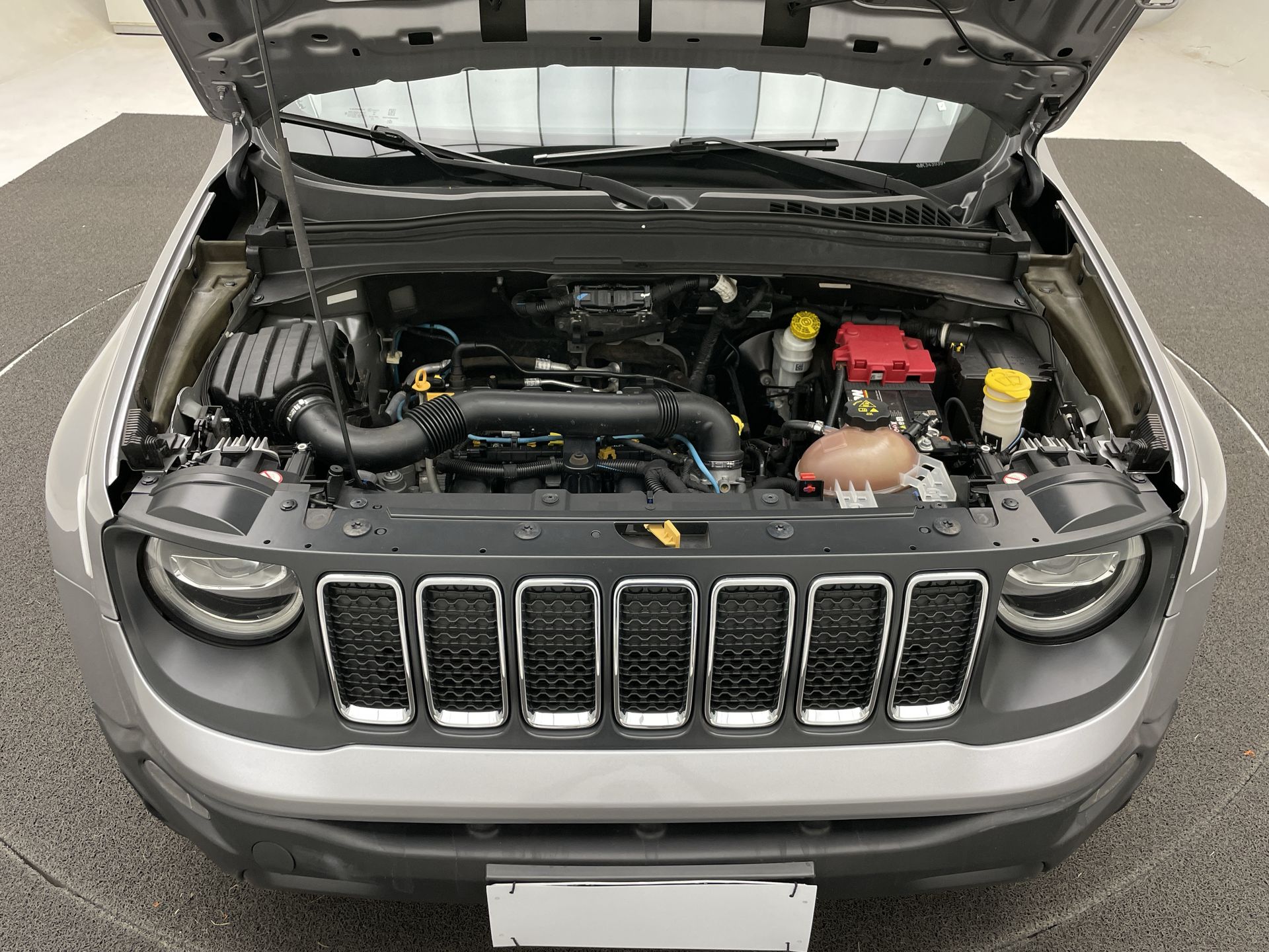 Jeep-RENEGADE-Renegade Longitude 1.8 4x2 Flex 16V Aut.