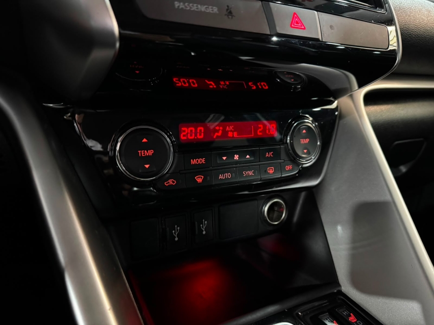 Mitsubishi-ECLIPSE CROSS-1.5 MIVEC TURBO GASOLINA HPE CVT