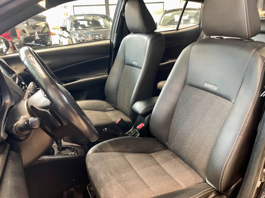 Toyota-YARIS-1.5 16V FLEX XS CONNECT MULTIDRIVE