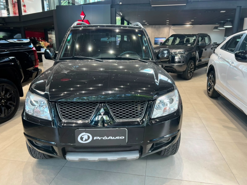 Mitsubishi-PAJERO TR4-2.0 4X2 16V 140CV FLEX 4P AUTOMÁTICO