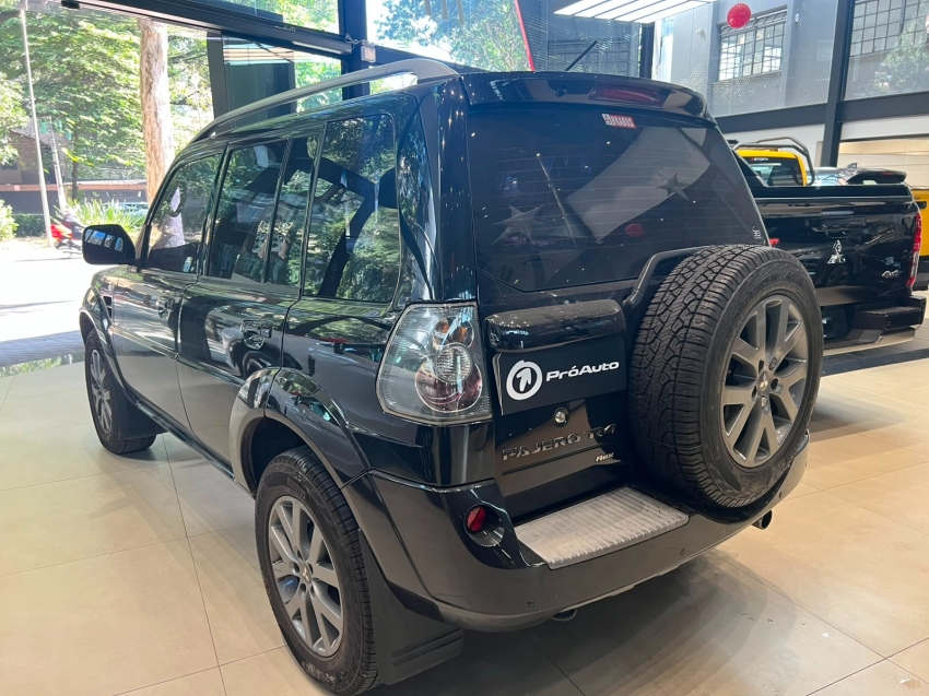 Mitsubishi-PAJERO TR4-2.0 4X2 16V 140CV FLEX 4P AUTOMÁTICO