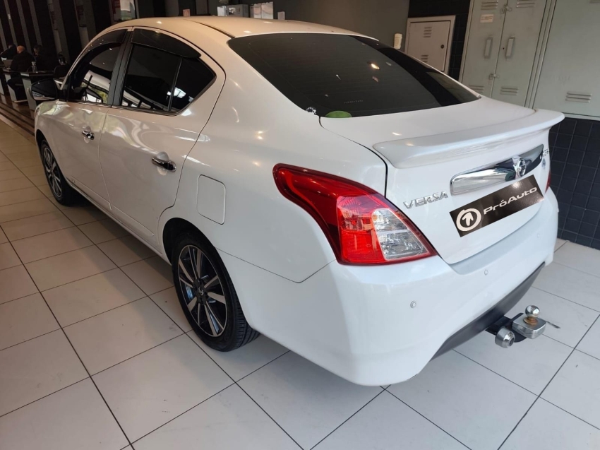 Nissan-VERSA-1.6 16V FLEXSTART SL 4P XTRONIC