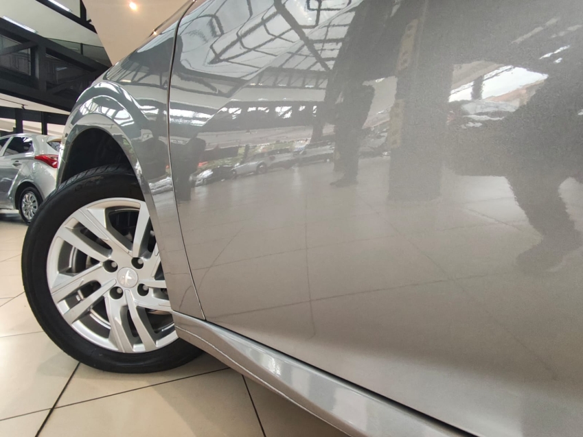 Peugeot-208-1.6 16V FLEX ACTIVE AT6