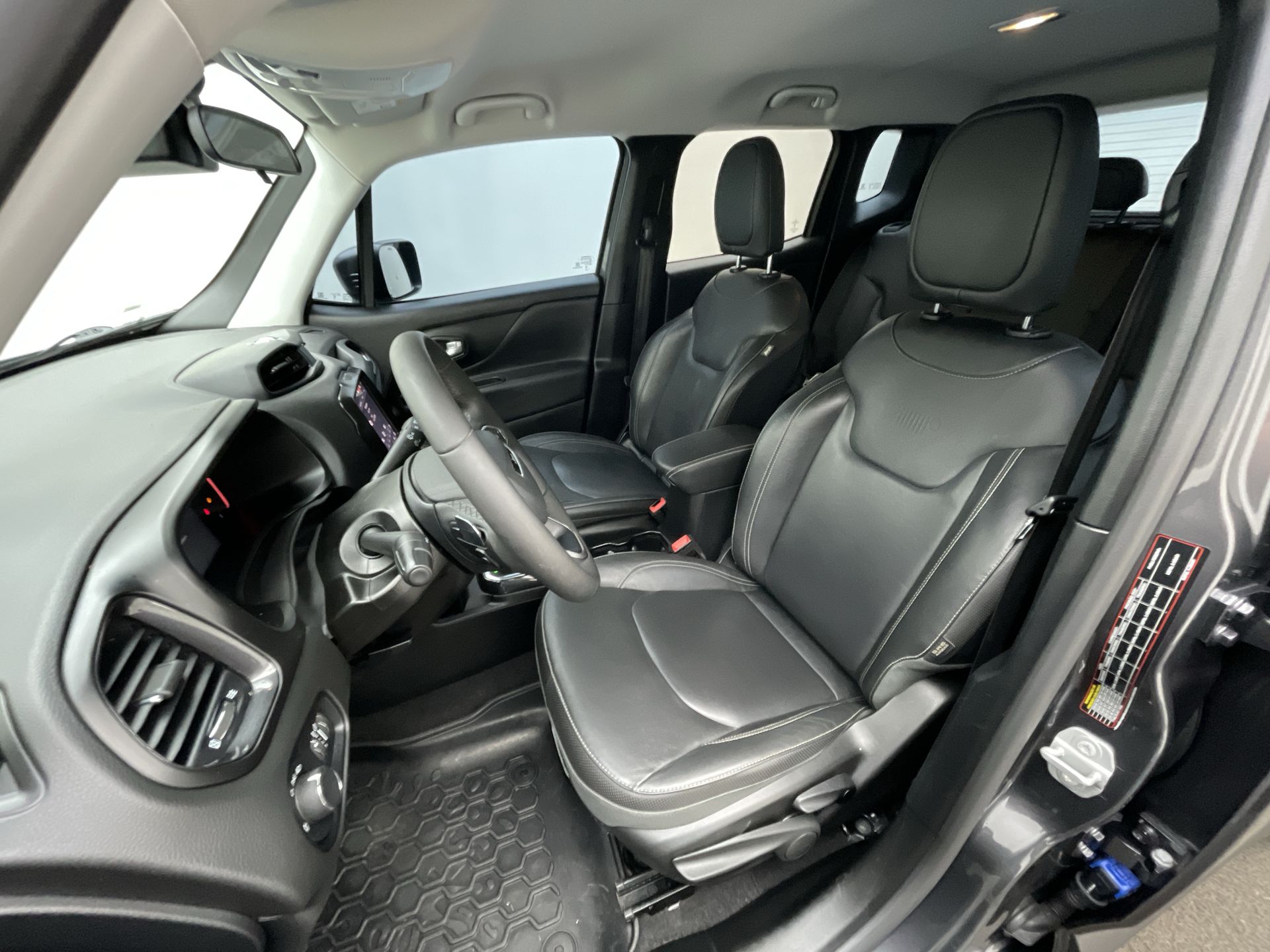 Jeep-RENEGADE-Renegade Long. T270 1.3 TB 4x2 Flex Aut.