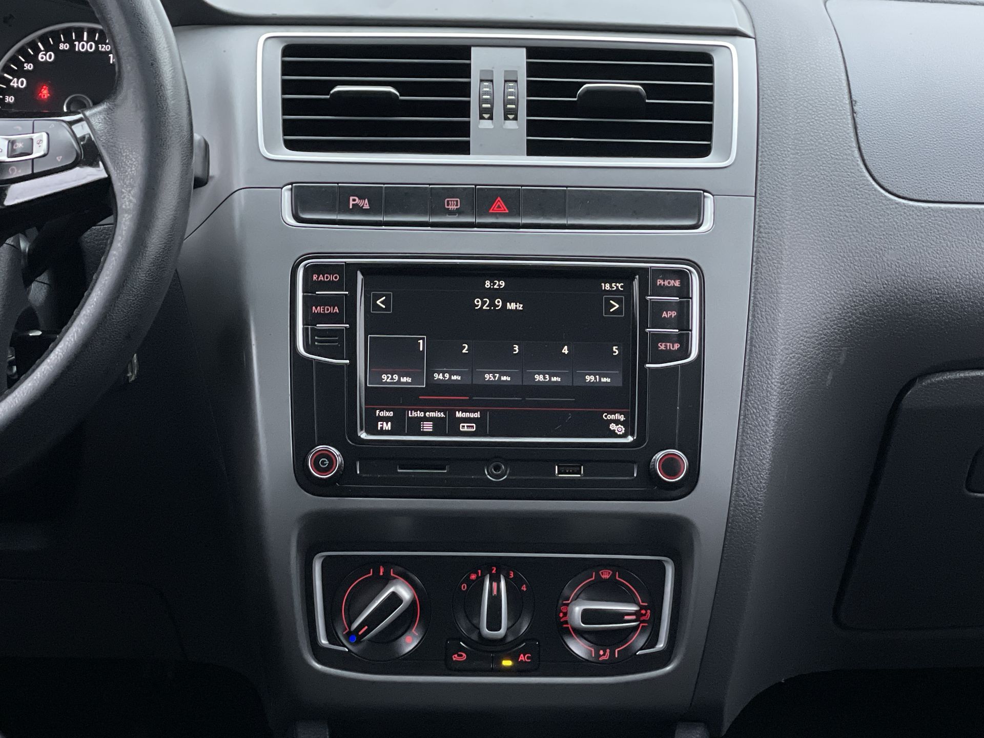 Volkswagen-Fox-Fox Comfortline 1.6 Flex 8V 5p