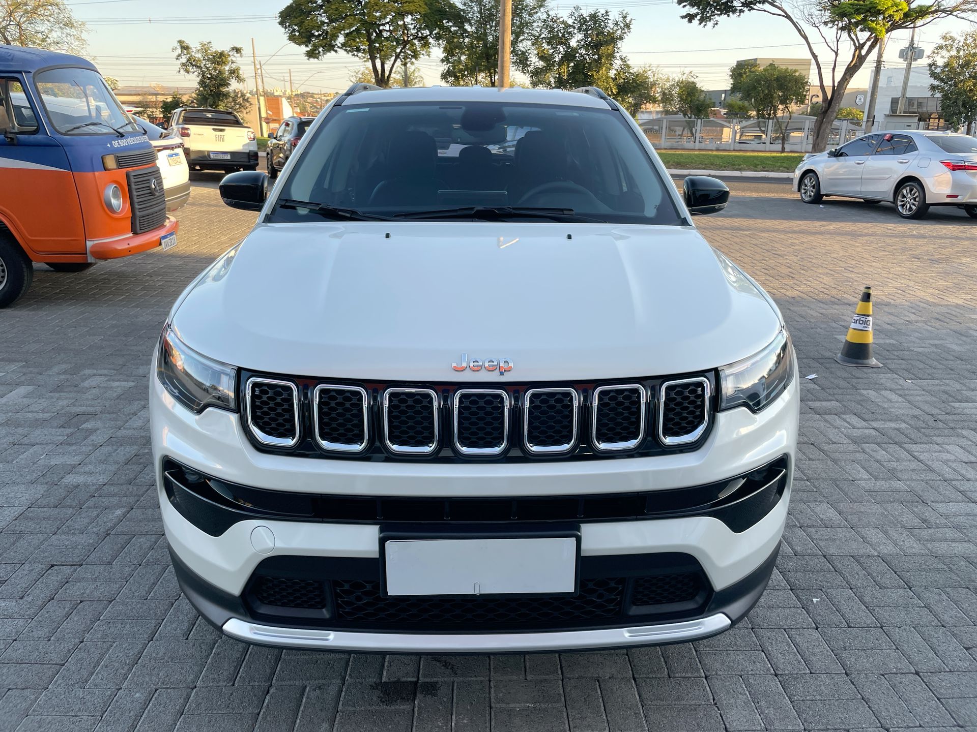 Jeep-COMPASS-COMPASS LONG. T270 1.3 TB 4x2 Flex Aut.