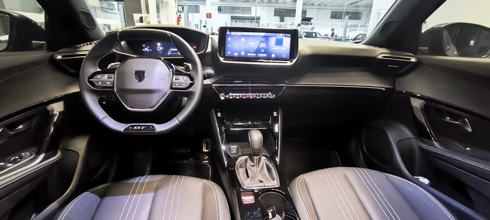 Peugeot-2008-2008 GT HYBRID