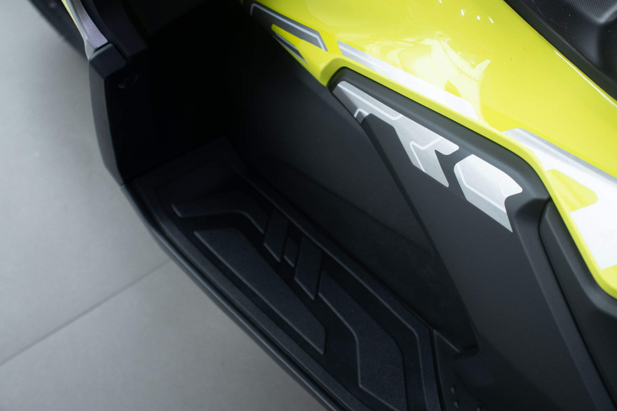 YAMAHA-Aerox-AEROX CONNECTED ABS