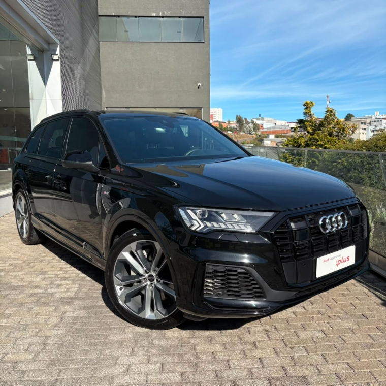 Audi-Q7-3.0 55 TFSI GASOLINA PERFORMANCE BLACK QUATTRO TIPTRONIC